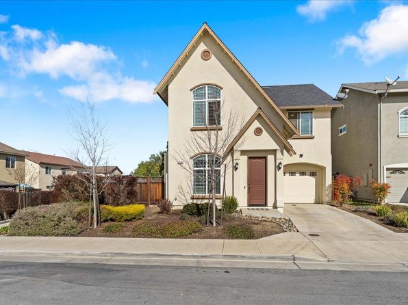 1600 Panorama Dr, Hollister, CA 95023