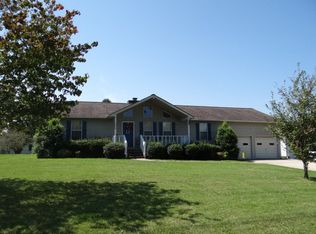 1053 Bill Smith Rd, Cookeville, TN 38501