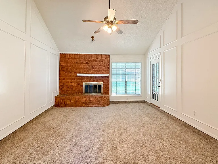 712 Pecan St — Photo 8