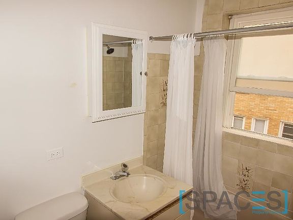 4th image of 4511 N Malden St APT 2A