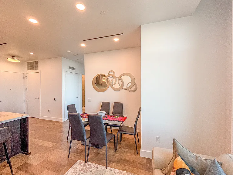 123 Lexington Ave #1402 — Photo 18