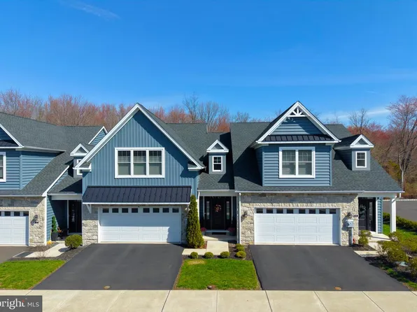 924 Holden Ct, Warminster, PA 18974