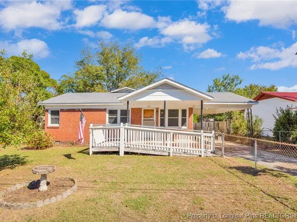 215 S 7th St, Spring Lake, NC 28390