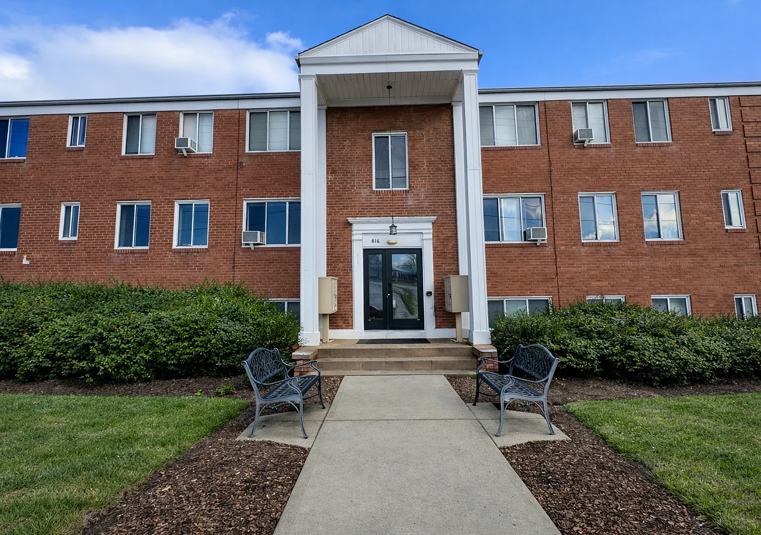 816 Perry Highway — Photo 1