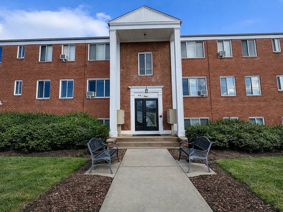 816 Perry Highway