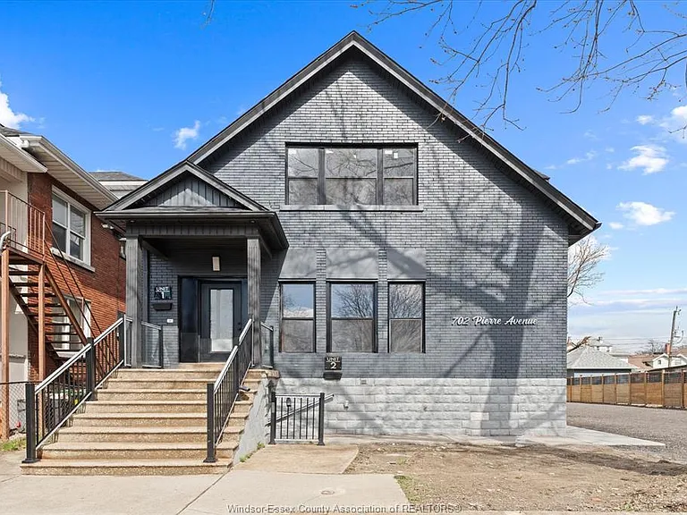 702 Pierre Ave #4 — Photo 2