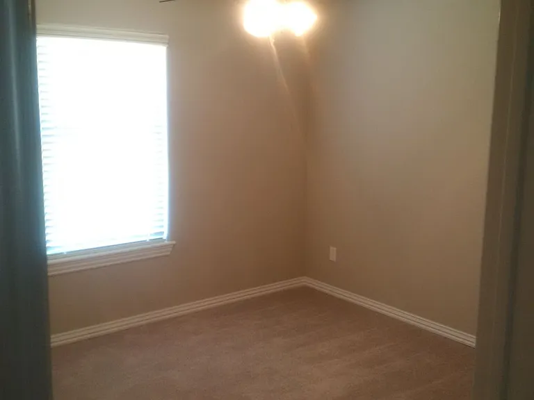 1486 S Blue Willow Ave — Photo 5