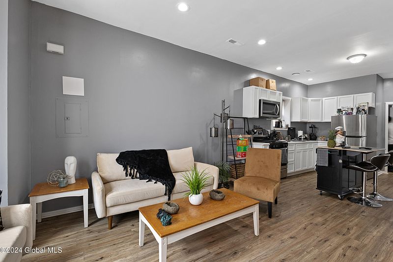 5th image of 57 Catherine Street