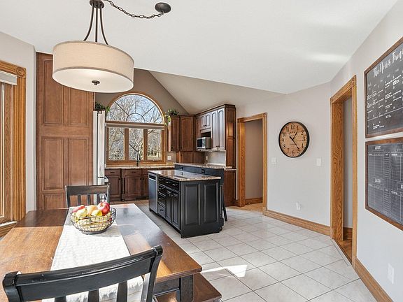 4th image of 4136 Prairie Ridge Rd