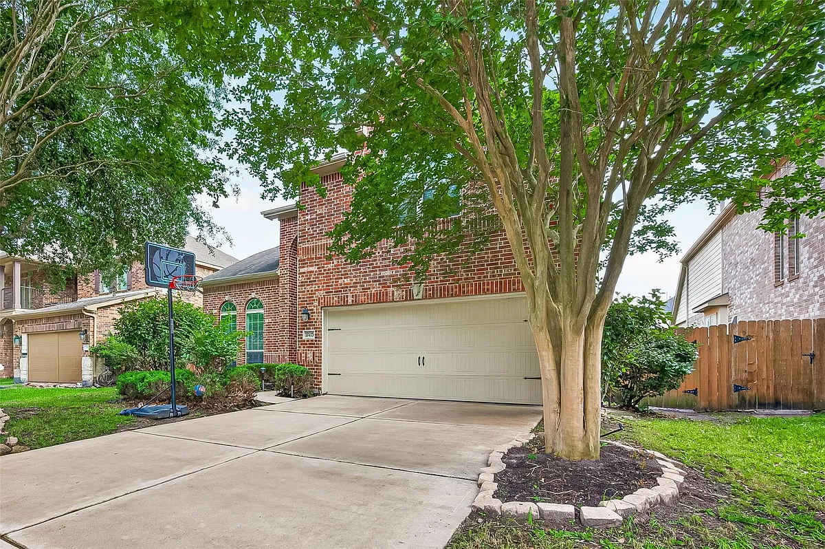 Building Photo - 17415 Sandalisle Ln