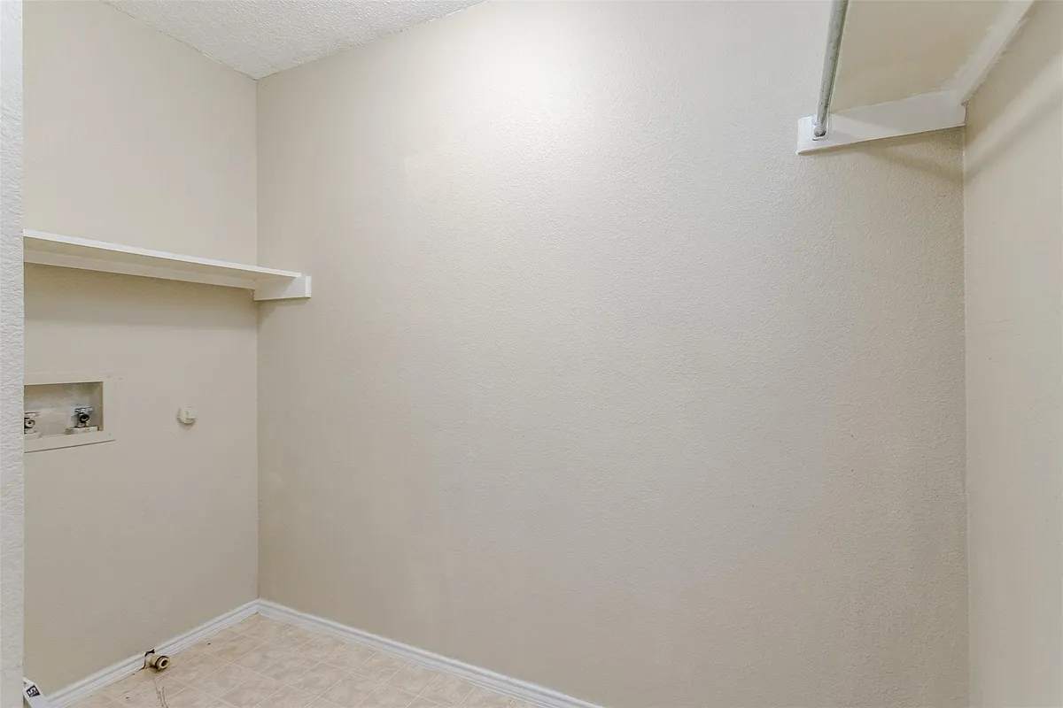 Building Photo - 1308 Dundee Dr
