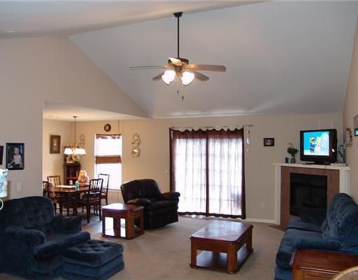 2nd image of 756 Thaliel St