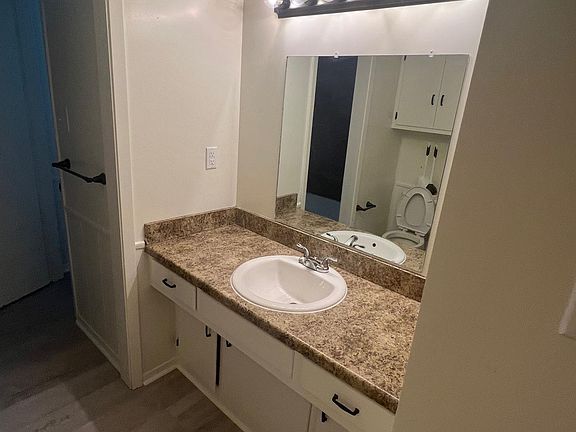 5th image of 318 Karol Ln