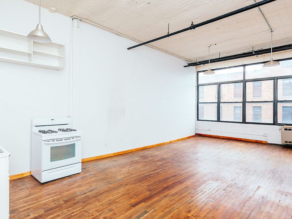 2nd image of 9 White St APT 202