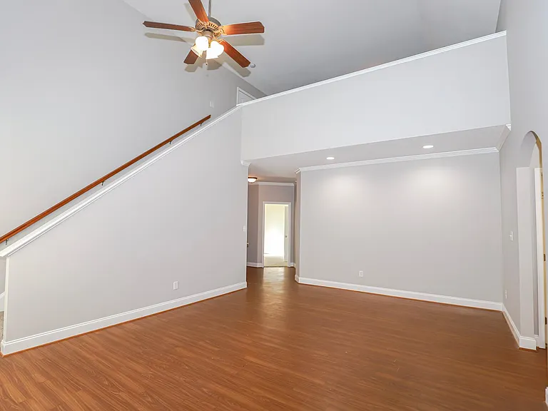 4453 Galway Dr — Photo 10