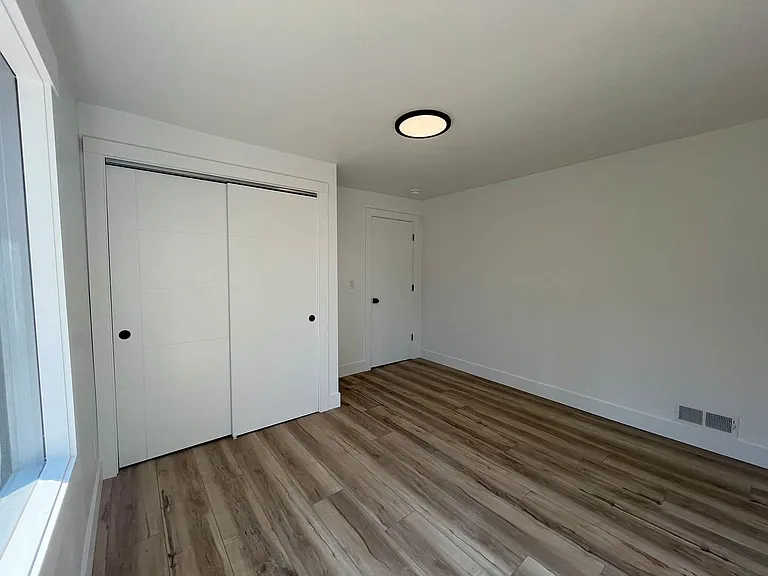 315 NE 148th Ave — Photo 17