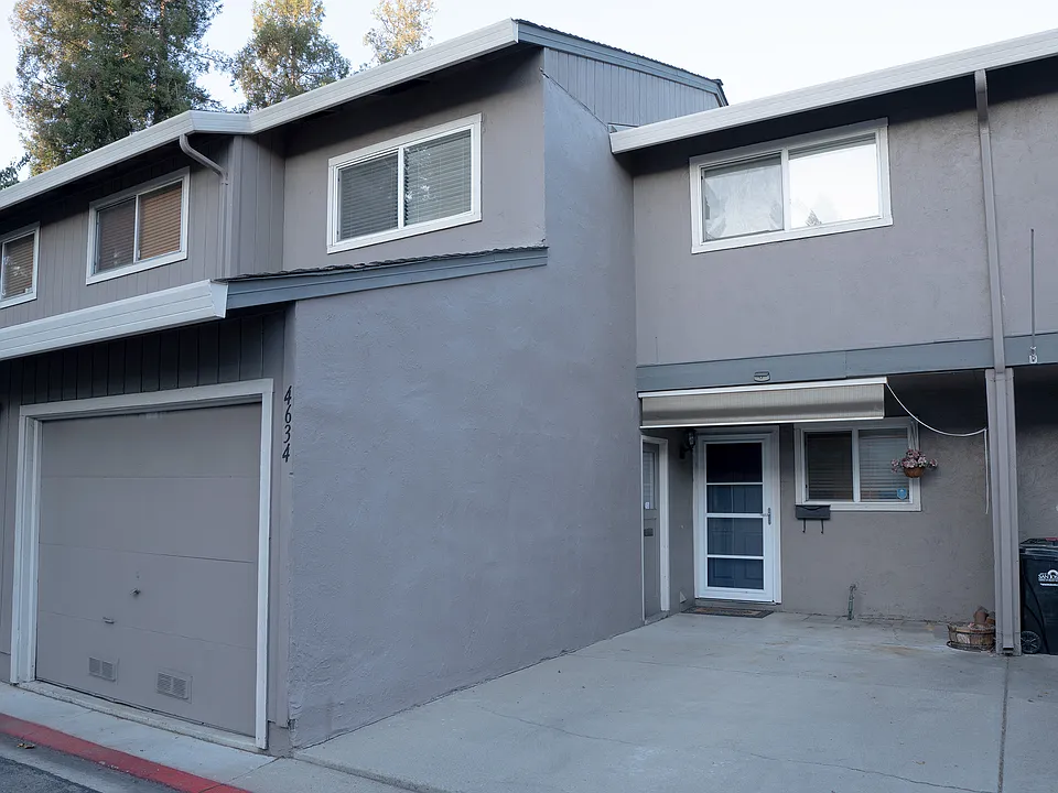 4634 Japonica Way