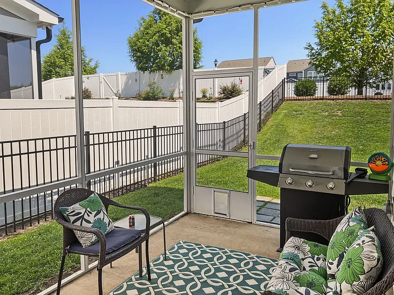 89 Kathy Mae Ct — Photo 26