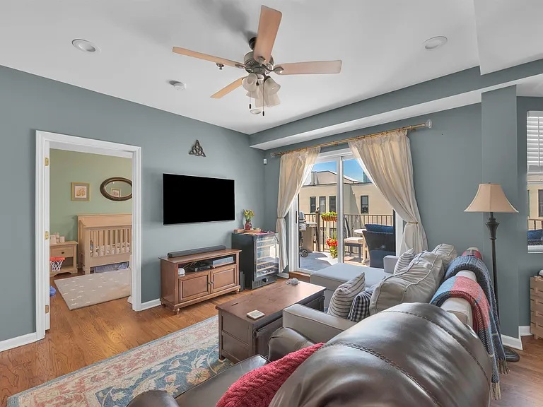 920 Jefferson St #604 — Photo 1