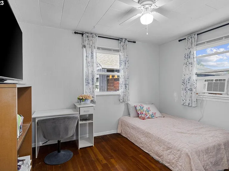 499 SW 5th Ave — Photo 20