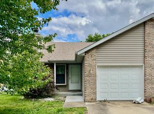 21 Fox Meadow Ln APT A, Glen Carbon, IL