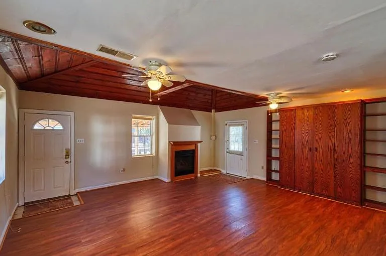 10215 Livingston Rd #A — Photo 2
