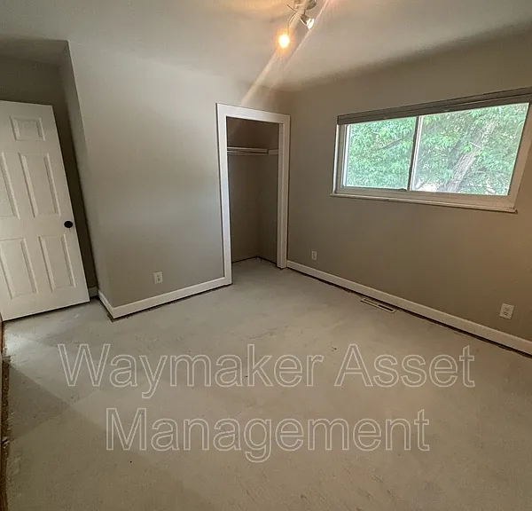 3495 Montebello Dr W — Photo 7