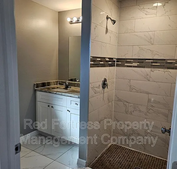 310 Gordon Ave S — Photo 7