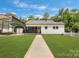 2105 Woodlawn St, Kannapolis, NC 28083