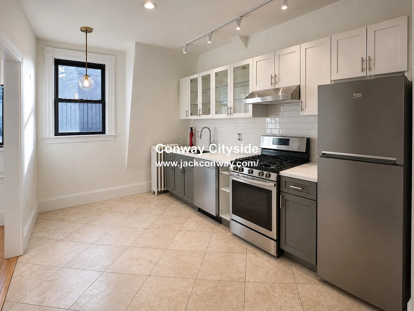 2 bed, 1.0 bath, 927 sqft, $3,850 — Photo 4