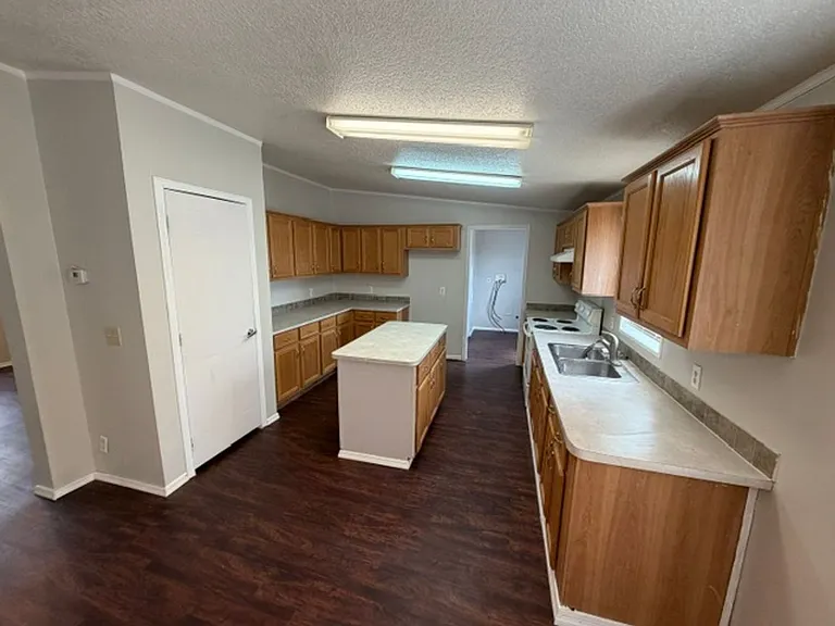 11615 E Elliot Dr — Photo 4