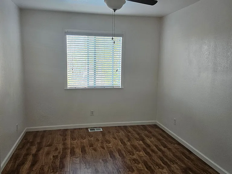 8730 Longspur Way — Photo 11