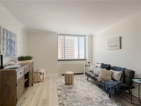 700 E 8th St Unit 12D, Kansas City, MO 64106