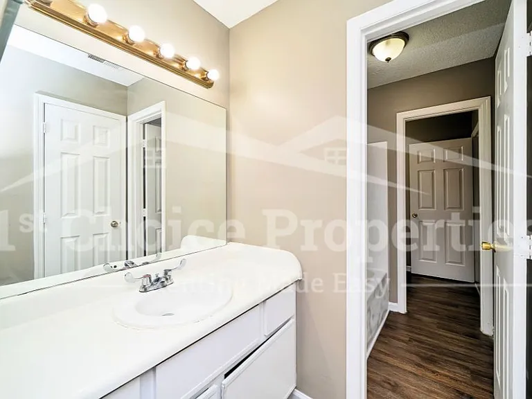 725 Carson Rd — Photo 10
