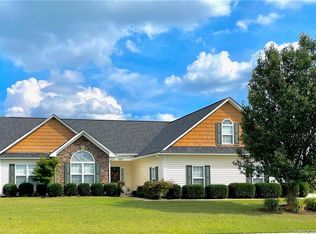 1909 Yellowbrick Rd, Fayetteville, NC 28314