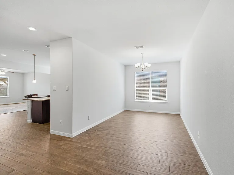 1113 Twin Brooks Ln — Photo 10