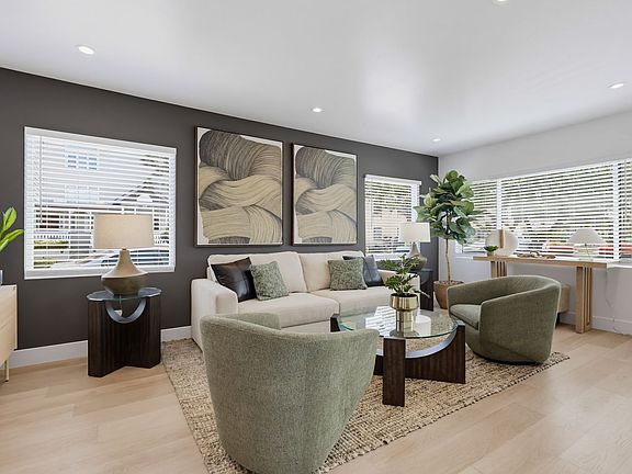 3rd image of 422-424-426 Arbor Dr