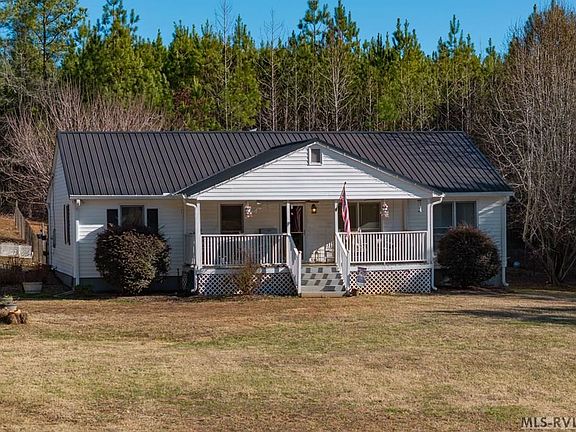 4th image of 3874 Country Club Rd