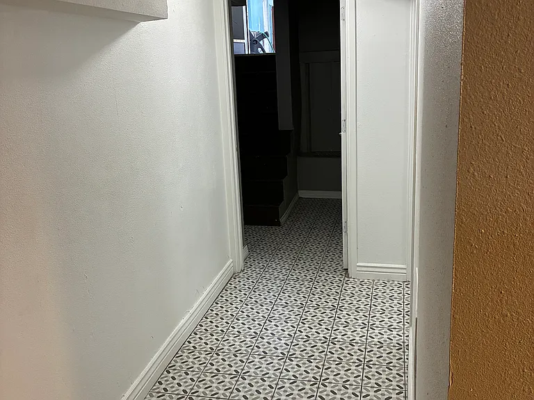 1535 Hanover St #B — Photo 7