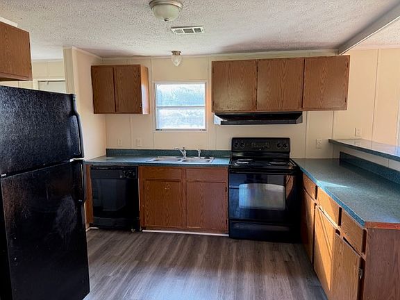 2nd image of 835 Milford Rd