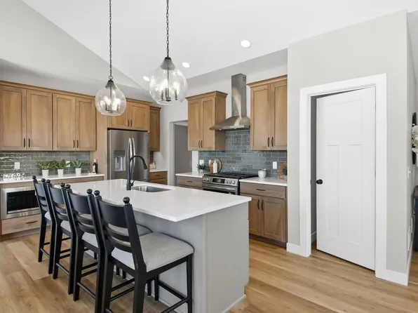 1657 Spruce St, Farmington, MN 55024