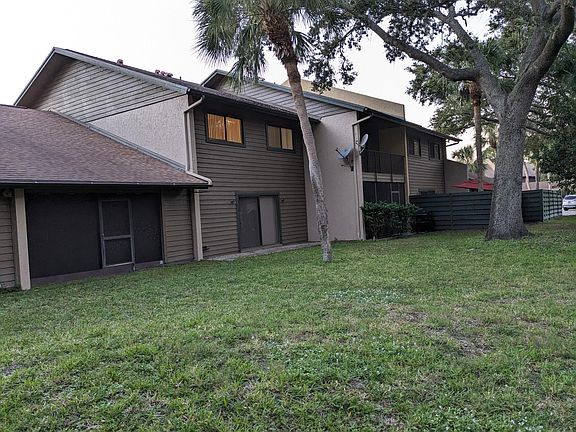 2 Story Townjouse Condo Unit; spacious back yard area.