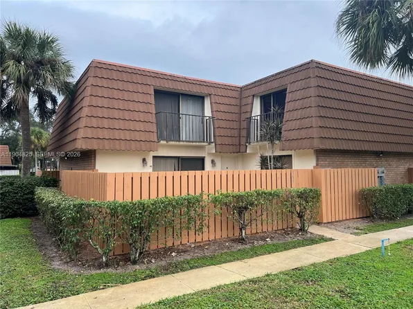 157 Heritage Way, West Palm Beach, FL 33407