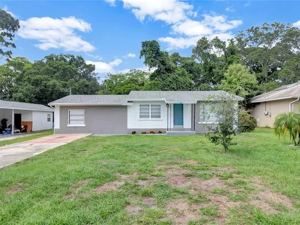 4 Belle Meade Cir, Largo, FL 33770