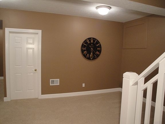 5th image of 539 Stockbridge Dr