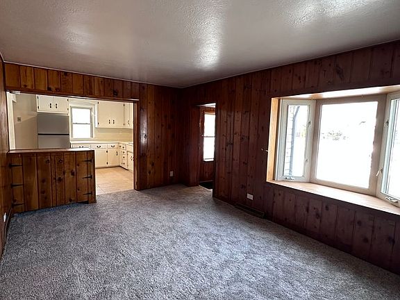 5th image of 1317 Crestwood Dr