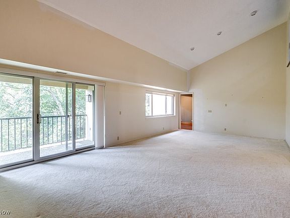 4th image of 1012 Bunker Dr APT 307