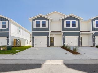 22 Phoenix St, Pt Washington, FL 32459