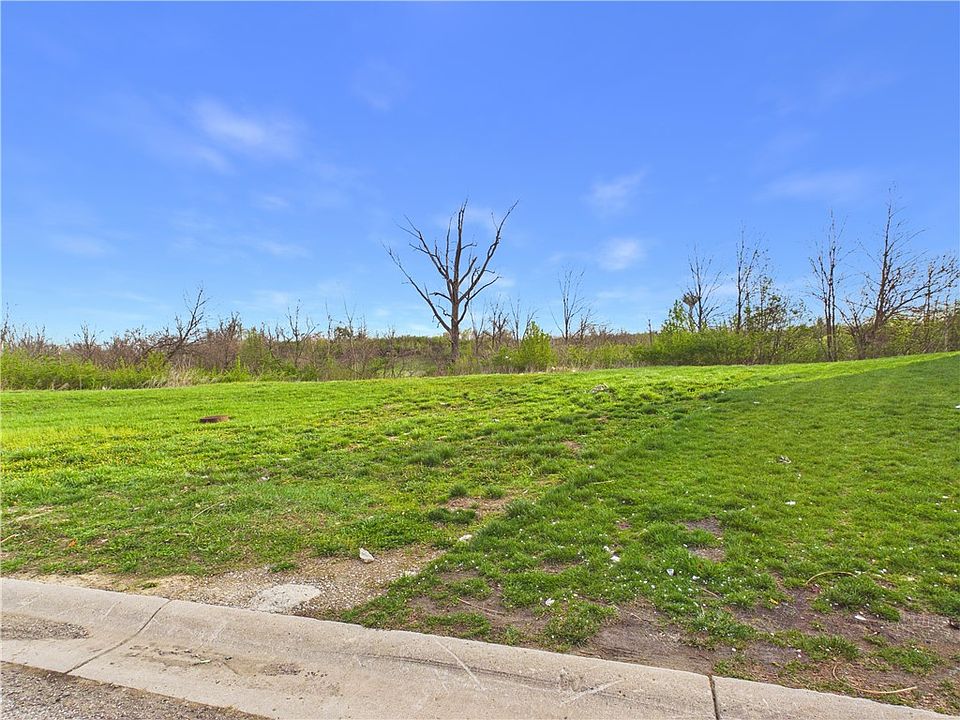 2nd image of 5786 Courtney Ln
