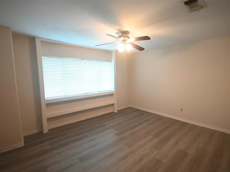 8314 La Roche Ln — Photo 16